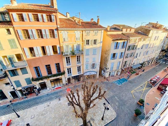 Place aux Aires - Grasse