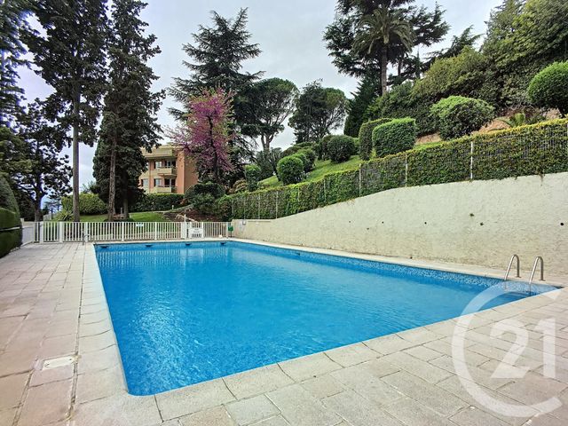 Afficher la photo en grand Appartement F2 à vendre - 2 pièces - 37.51 m2 - GRASSE - 06 - PROVENCE-ALPES-COTE-D-AZUR - Century 21 Moulin De Brun