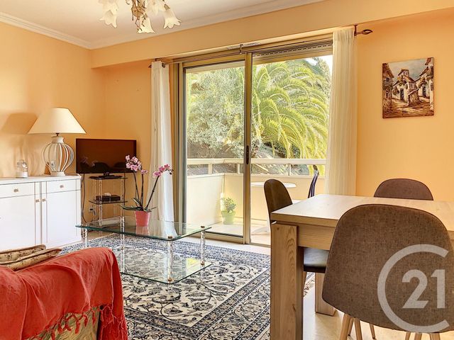 Afficher la photo en grand Appartement F2 à vendre - 2 pièces - 37.51 m2 - GRASSE - 06 - PROVENCE-ALPES-COTE-D-AZUR - Century 21 Moulin De Brun