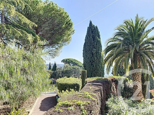 Afficher la photo en grand Appartement F2 à vendre - 2 pièces - 37.51 m2 - GRASSE - 06 - PROVENCE-ALPES-COTE-D-AZUR - Century 21 Moulin De Brun