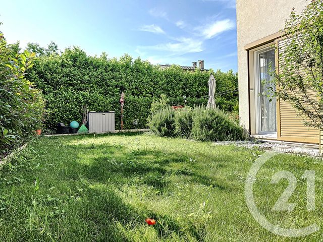 Appartement F3 à vendre - 3 pièces - 55.85 m2 - GRASSE - 06 - PROVENCE-ALPES-COTE-D-AZUR - Century 21 Moulin De Brun Appartement F3 à vendre - 3 pièces - 55.85 m2 - GRASSE - 06 - PROVENCE-ALPES-COTE-D-AZUR - Century 21 Moulin De Brun