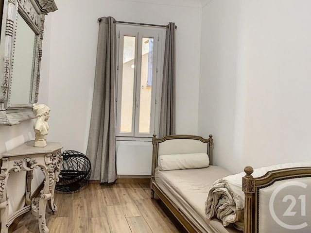 Afficher la photo en grand Appartement F4 à vendre - 4 pièces - 90.75 m2 - GRASSE - 06 - PROVENCE-ALPES-COTE-D-AZUR - Century 21 Moulin De Brun