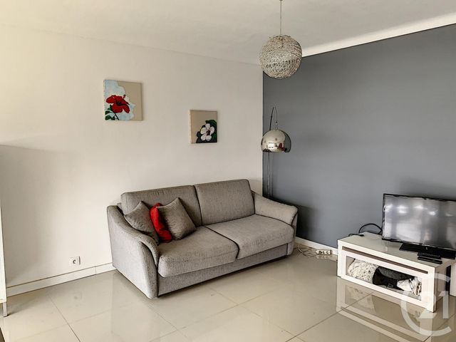 Appartement F3 à vendre - 3 pièces - 63.0 m2 - GRASSE - 06 - PROVENCE-ALPES-COTE-D-AZUR - Century 21 Moulin De Brun Appartement F3 à vendre - 3 pièces - 63.0 m2 - GRASSE - 06 - PROVENCE-ALPES-COTE-D-AZUR - Century 21 Moulin De Brun