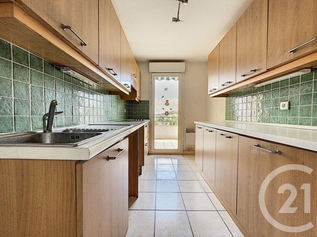 Appartement F4 à vendre - 3 pièces - 79.87 m2 - GRASSE - 06 - PROVENCE-ALPES-COTE-D-AZUR - Century 21 Moulin De Brun Appartement F4 à vendre - 3 pièces - 79.87 m2 - GRASSE - 06 - PROVENCE-ALPES-COTE-D-AZUR - Century 21 Moulin De Brun