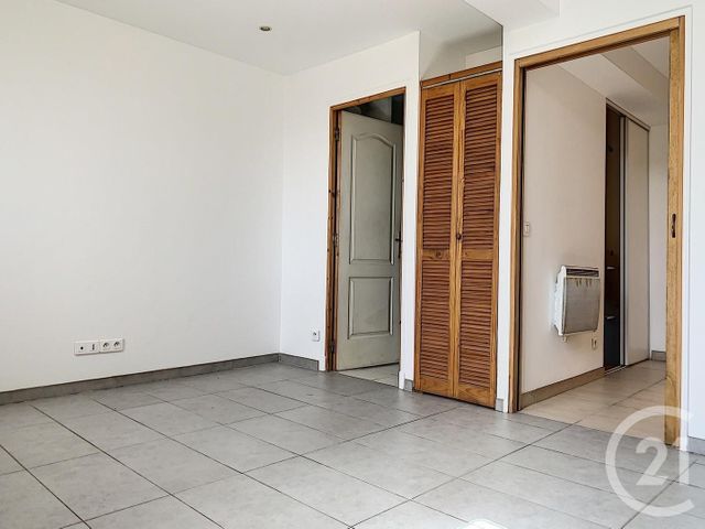 Afficher la photo en grand Appartement F2 à louer - 2 pièces - 26.7 m2 - GRASSE - 06 - PROVENCE-ALPES-COTE-D-AZUR - Century 21 Moulin De Brun