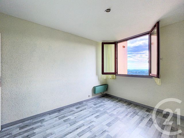 Appartement F3 à louer - 3 pièces - 68.12 m2 - GRASSE - 06 - PROVENCE-ALPES-COTE-D-AZUR - Century 21 Moulin De Brun Appartement F3 à louer - 3 pièces - 68.12 m2 - GRASSE - 06 - PROVENCE-ALPES-COTE-D-AZUR - Century 21 Moulin De Brun