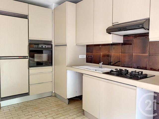 Appartement F2 à louer - 2 pièces - 57.32 m2 - GRASSE - 06 - PROVENCE-ALPES-COTE-D-AZUR - Century 21 Moulin De Brun Appartement F2 à louer - 2 pièces - 57.32 m2 - GRASSE - 06 - PROVENCE-ALPES-COTE-D-AZUR - Century 21 Moulin De Brun
