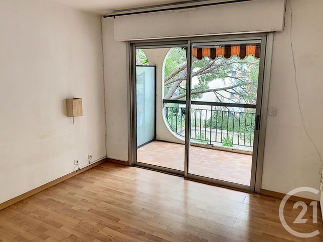 Appartement F2 à louer - 2 pièces - 57.32 m2 - GRASSE - 06 - PROVENCE-ALPES-COTE-D-AZUR - Century 21 Moulin De Brun Appartement F2 à louer - 2 pièces - 57.32 m2 - GRASSE - 06 - PROVENCE-ALPES-COTE-D-AZUR - Century 21 Moulin De Brun
