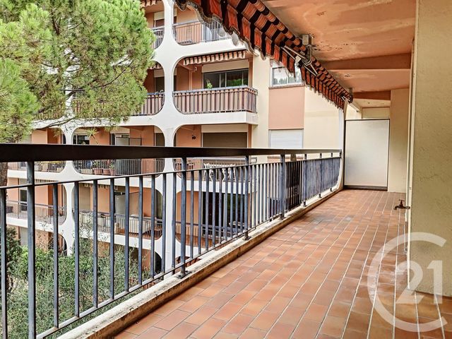 Appartement F2 à louer - 2 pièces - 57.32 m2 - GRASSE - 06 - PROVENCE-ALPES-COTE-D-AZUR - Century 21 Moulin De Brun Appartement F2 à louer - 2 pièces - 57.32 m2 - GRASSE - 06 - PROVENCE-ALPES-COTE-D-AZUR - Century 21 Moulin De Brun