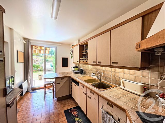 Afficher la photo en grand Appartement à vendre - 4 pièces - 93.19 m2 - GRASSE - 06 - PROVENCE-ALPES-COTE-D-AZUR - Century 21 Moulin De Brun