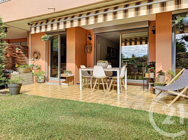Afficher la photo en grand Appartement à vendre - 4 pièces - 93.19 m2 - GRASSE - 06 - PROVENCE-ALPES-COTE-D-AZUR - Century 21 Moulin De Brun