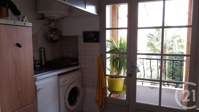 Afficher la photo en grand Studio à louer - 1 pièce - 20.0 m2 - GRASSE - 06 - PROVENCE-ALPES-COTE-D-AZUR - Century 21 Moulin De Brun