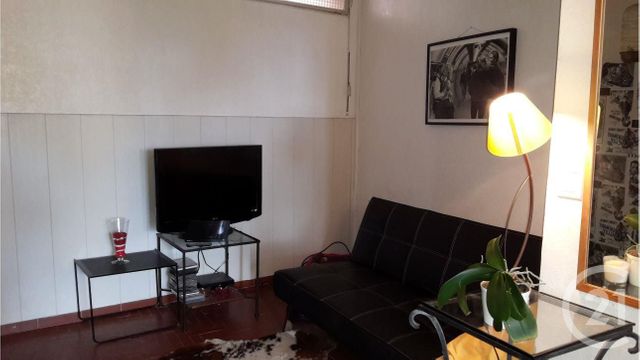 Afficher la photo en grand Studio à louer - 1 pièce - 20.0 m2 - GRASSE - 06 - PROVENCE-ALPES-COTE-D-AZUR - Century 21 Moulin De Brun
