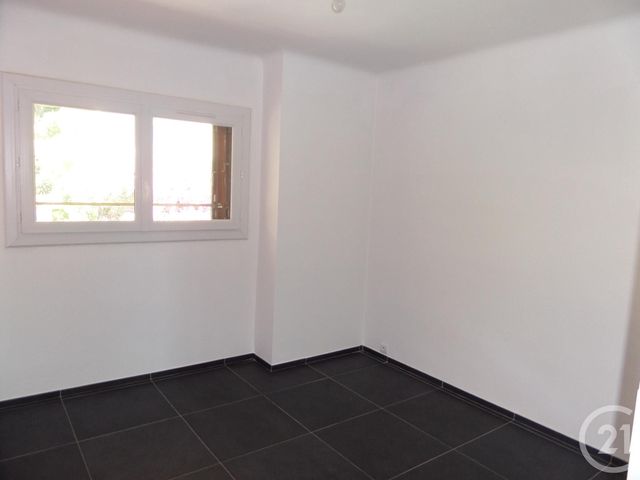 Afficher la photo en grand Appartement F3 à louer - 3 pièces - 54.0 m2 - GRASSE - 06 - PROVENCE-ALPES-COTE-D-AZUR - Century 21 Moulin De Brun