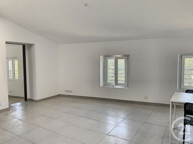 Afficher la photo en grand Appartement F2 à louer - 2 pièces - 49.6 m2 - GRASSE - 06 - PROVENCE-ALPES-COTE-D-AZUR - Century 21 Moulin De Brun