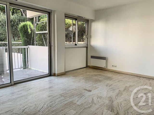 Afficher la photo en grand Appartement F2 à vendre - 2 pièces - 44.41 m2 - GRASSE - 06 - PROVENCE-ALPES-COTE-D-AZUR - Century 21 Moulin De Brun