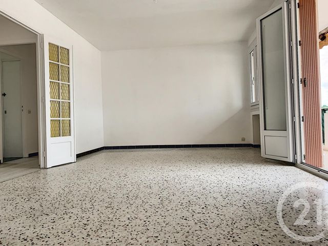 Afficher la photo en grand Appartement F4 à louer - 4 pièces - 78.42 m2 - GRASSE - 06 - PROVENCE-ALPES-COTE-D-AZUR - Century 21 Moulin De Brun