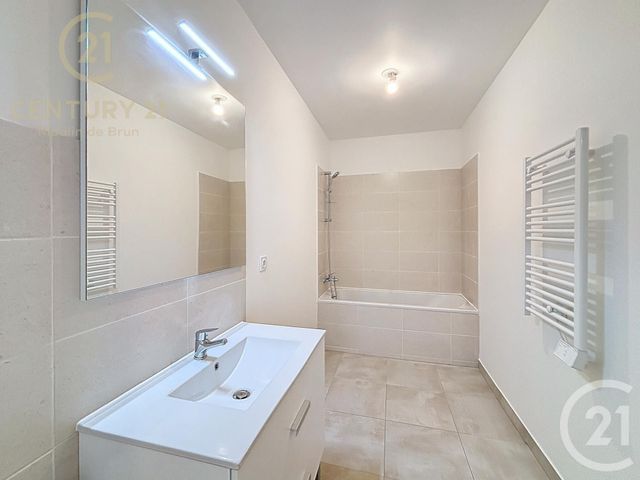 Appartement F3 à vendre - 3 pièces - 71.42 m2 - GRASSE - 06 - PROVENCE-ALPES-COTE-D-AZUR - Century 21 Moulin De Brun