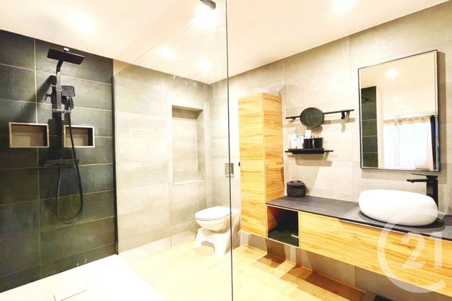 Afficher la photo en grand Appartement F4 à vendre - 4 pièces - 106.01 m2 - GRASSE - 06 - PROVENCE-ALPES-COTE-D-AZUR - Century 21 Moulin De Brun