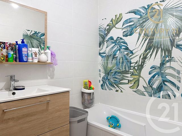 Afficher la photo en grand Appartement F4 à vendre - 4 pièces - 106.01 m2 - GRASSE - 06 - PROVENCE-ALPES-COTE-D-AZUR - Century 21 Moulin De Brun