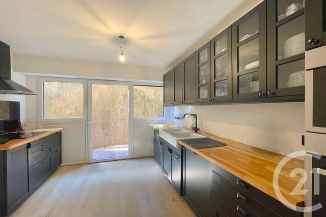 Appartement F4 à vendre - 4 pièces - 106.01 m2 - GRASSE - 06 - PROVENCE-ALPES-COTE-D-AZUR - Century 21 Moulin De Brun