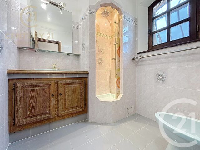 maison à vendre - 5 pièces - 175.95 m2 - GRASSE - 06 - PROVENCE-ALPES-COTE-D-AZUR - Century 21 Moulin De Brun