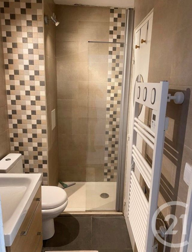 Appartement F2 à louer - 2 pièces - 31.22 m2 - GRASSE - 06 - PROVENCE-ALPES-COTE-D-AZUR - Century 21 Moulin De Brun