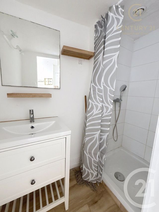 Appartement F1 à louer - 1 pièce - 25.11 m2 - GRASSE - 06 - PROVENCE-ALPES-COTE-D-AZUR - Century 21 Moulin De Brun