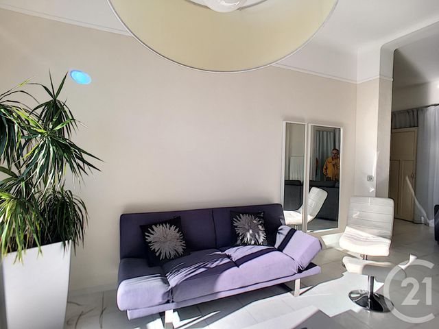 Appartement F2 à louer - 2 pièces - 66.08 m2 - GRASSE - 06 - PROVENCE-ALPES-COTE-D-AZUR - Century 21 Moulin De Brun