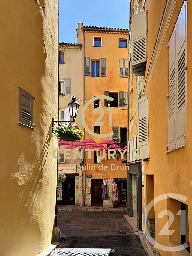 Appartement Studio à vendre - 1 pièce - 22.0 m2 - GRASSE - 06 - PROVENCE-ALPES-COTE-D-AZUR - Century 21 Moulin De Brun