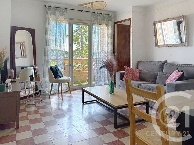 Appartement F4 à louer - 4 pièces - 62.79 m2 - GRASSE - 06 - PROVENCE-ALPES-COTE-D-AZUR - Century 21 Moulin De Brun