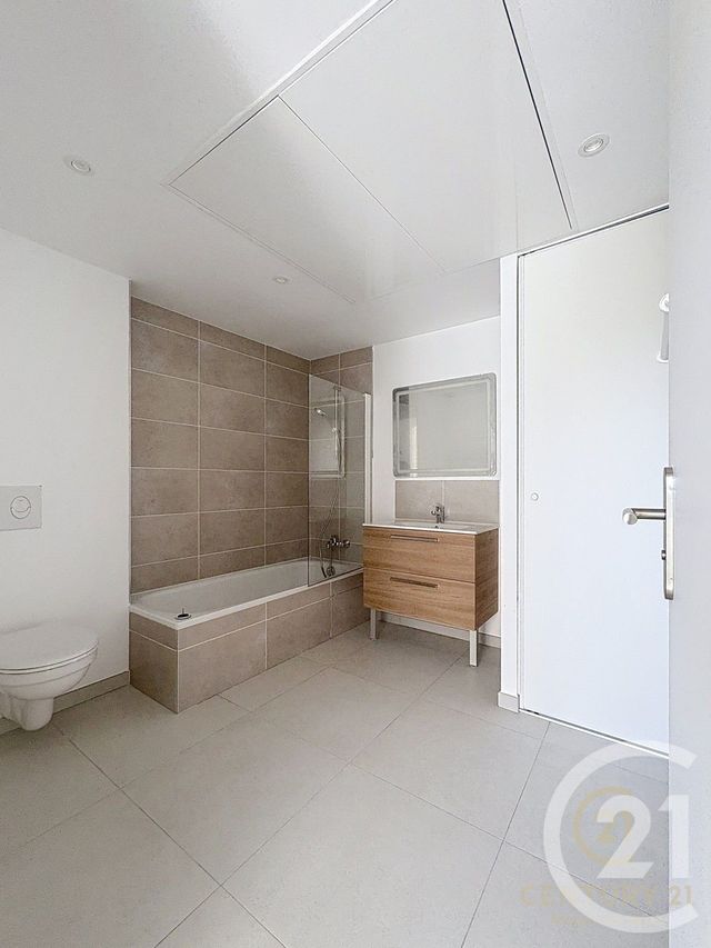 Appartement F4 à louer - 4 pièces - 77.6 m2 - ROQUEFORT LES PINS - 06 - PROVENCE-ALPES-COTE-D-AZUR - Century 21 Moulin De Brun