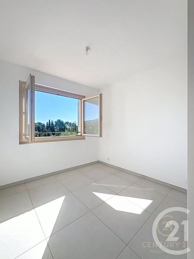 Appartement F4 à louer - 4 pièces - 77.6 m2 - ROQUEFORT LES PINS - 06 - PROVENCE-ALPES-COTE-D-AZUR - Century 21 Moulin De Brun