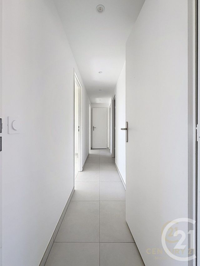 Appartement F4 à louer - 4 pièces - 77.6 m2 - ROQUEFORT LES PINS - 06 - PROVENCE-ALPES-COTE-D-AZUR - Century 21 Moulin De Brun