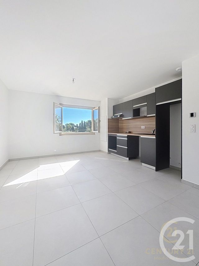 Appartement F4 à louer - 4 pièces - 77.6 m2 - ROQUEFORT LES PINS - 06 - PROVENCE-ALPES-COTE-D-AZUR - Century 21 Moulin De Brun