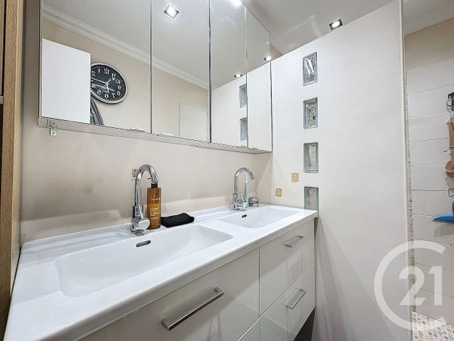 Appartement F3 à vendre - 3 pièces - 67.18 m2 - GRASSE - 06 - PROVENCE-ALPES-COTE-D-AZUR - Century 21 Moulin De Brun