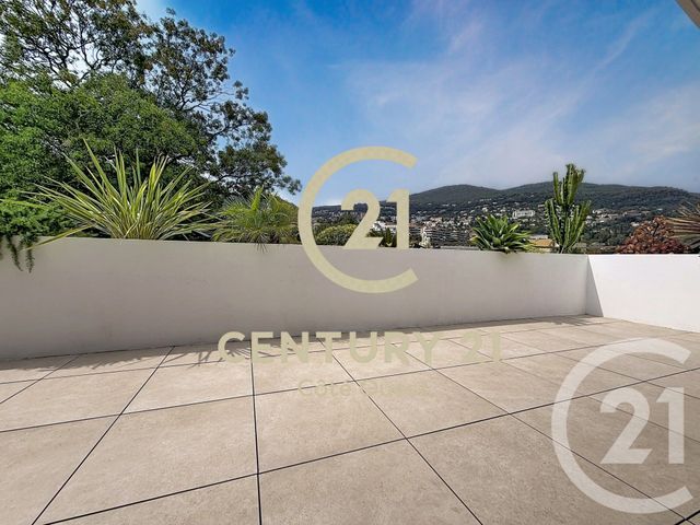 Appartement F3 à vendre - 3 pièces - 97.22 m2 - GRASSE - 06 - PROVENCE-ALPES-COTE-D-AZUR - Century 21 Moulin De Brun