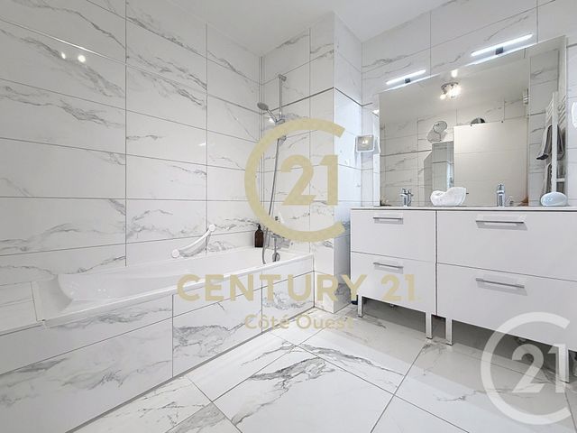 Appartement F3 à vendre - 3 pièces - 97.22 m2 - GRASSE - 06 - PROVENCE-ALPES-COTE-D-AZUR - Century 21 Moulin De Brun