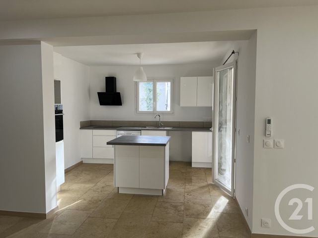 maison à louer - 4 pièces - 122.38 m2 - FAYENCE - 83 - PROVENCE-ALPES-COTE-D-AZUR - Century 21 Moulin De Brun