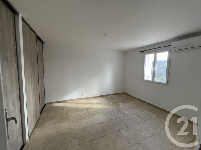 maison à louer - 4 pièces - 122.38 m2 - FAYENCE - 83 - PROVENCE-ALPES-COTE-D-AZUR - Century 21 Moulin De Brun