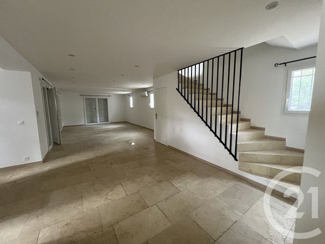 maison à louer - 4 pièces - 122.38 m2 - FAYENCE - 83 - PROVENCE-ALPES-COTE-D-AZUR - Century 21 Moulin De Brun