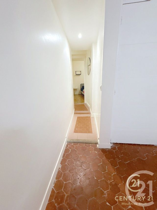 Appartement F2 à louer - 2 pièces - 68.66 m2 - GRASSE - 06 - PROVENCE-ALPES-COTE-D-AZUR - Century 21 Moulin De Brun