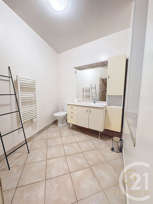 Appartement F2 à louer - 2 pièces - 68.66 m2 - GRASSE - 06 - PROVENCE-ALPES-COTE-D-AZUR - Century 21 Moulin De Brun