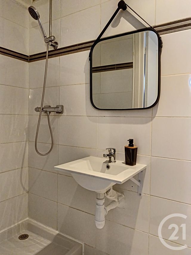 Appartement Studette à louer - 1 pièce - 11.8 m2 - GRASSE - 06 - PROVENCE-ALPES-COTE-D-AZUR - Century 21 Moulin De Brun