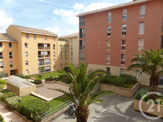 Appartement F2 à louer - 2 pièces - 41.52 m2 - GRASSE - 06 - PROVENCE-ALPES-COTE-D-AZUR - Century 21 Moulin De Brun