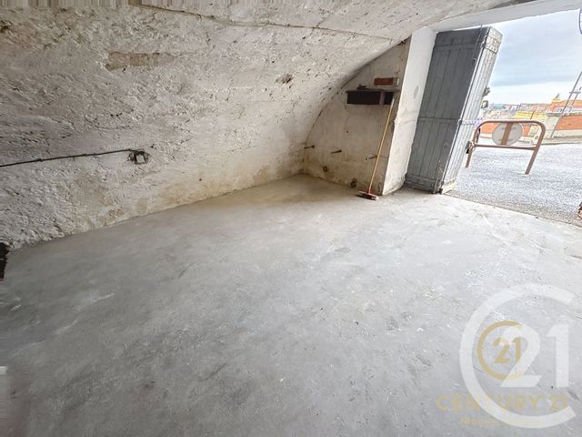 parking à louer - 50.0 m2 - GRASSE - 06 - PROVENCE-ALPES-COTE-D-AZUR - Century 21 Moulin De Brun