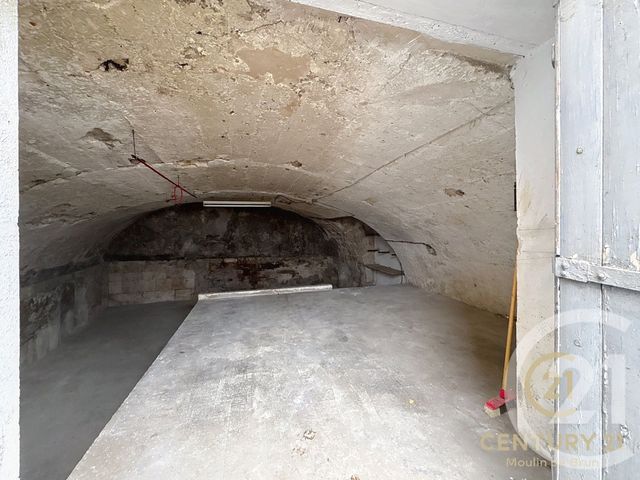 parking à louer - 50.0 m2 - GRASSE - 06 - PROVENCE-ALPES-COTE-D-AZUR - Century 21 Moulin De Brun