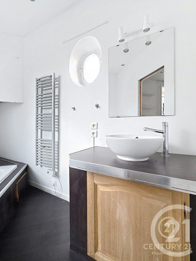 Appartement F2 à louer - 2 pièces - 43.84 m2 - GRASSE - 06 - PROVENCE-ALPES-COTE-D-AZUR - Century 21 Moulin De Brun