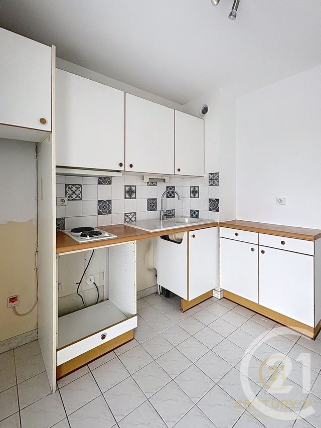 Appartement F2 à louer - 2 pièces - 46.0 m2 - GRASSE - 06 - PROVENCE-ALPES-COTE-D-AZUR - Century 21 Moulin De Brun