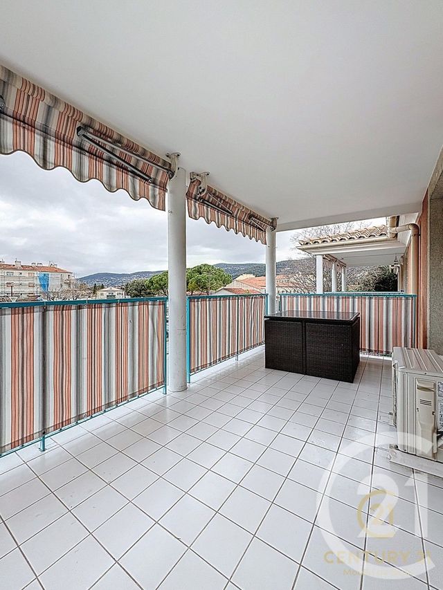 Appartement F2 à louer - 2 pièces - 46.0 m2 - GRASSE - 06 - PROVENCE-ALPES-COTE-D-AZUR - Century 21 Moulin De Brun